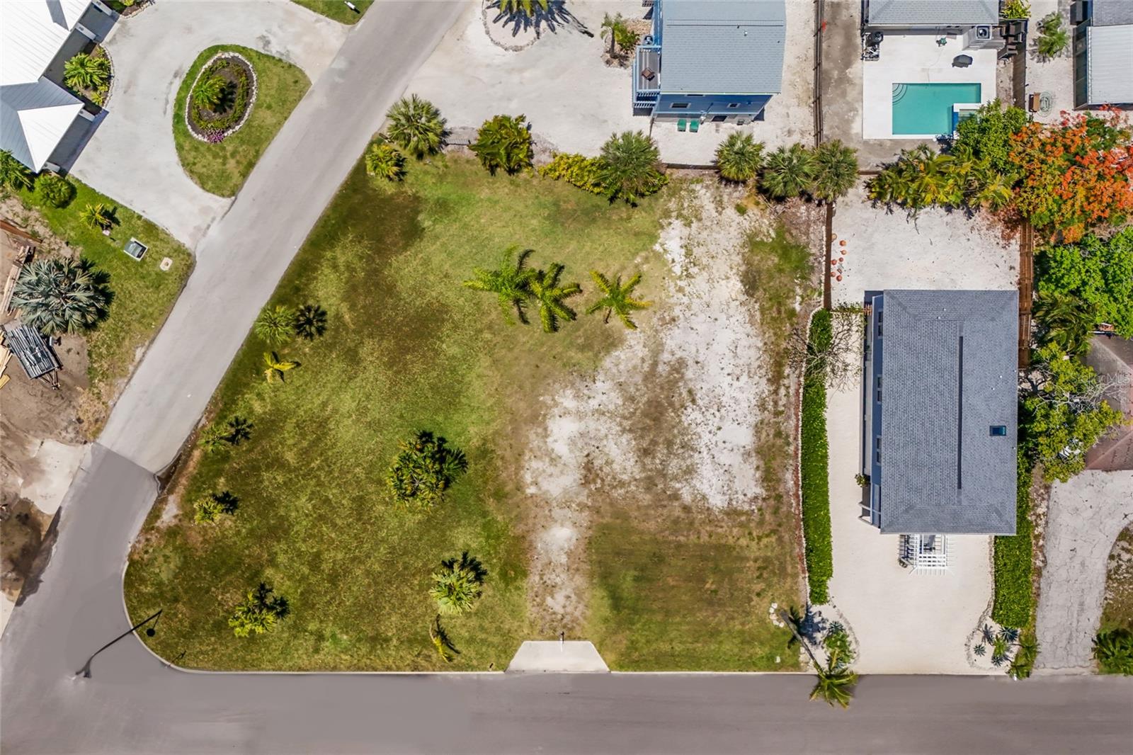 591 RUSSELL ST, LONGBOAT KEY, FL — photo 8