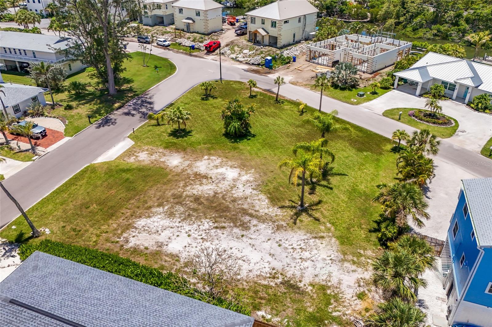 591 RUSSELL ST, LONGBOAT KEY, FL — photo 11