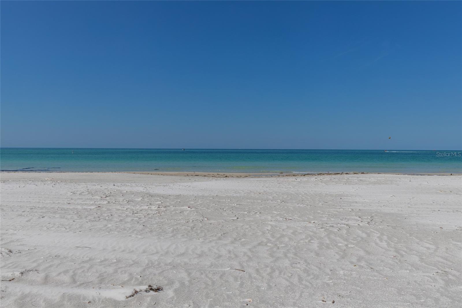 591 RUSSELL ST, LONGBOAT KEY, FL — photo 14