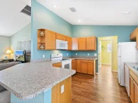 712 SHELTON ST — photo 9