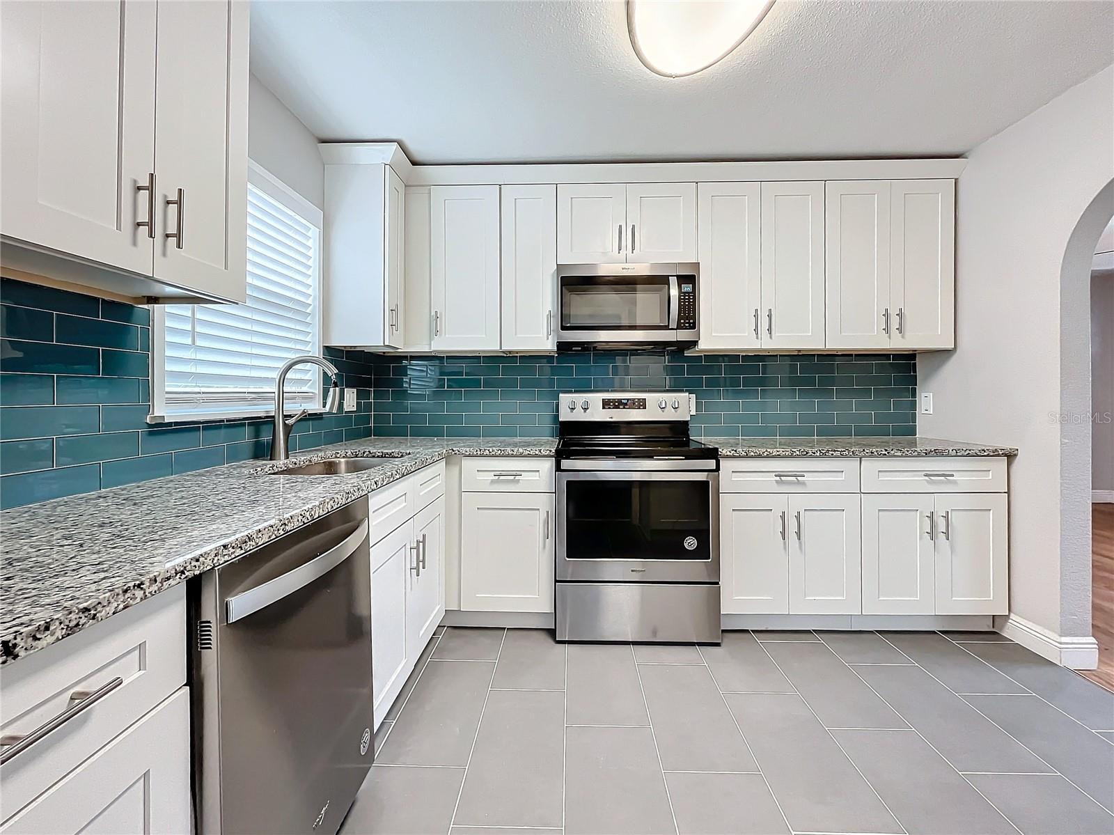 5340 5TH AVE S, ST PETERSBURG, FL — photo 4