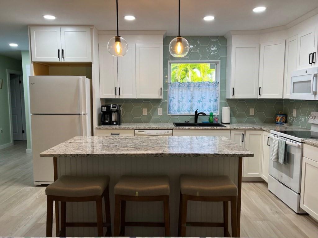 311 66TH ST, BRADENTON BEACH, FL — photo 2