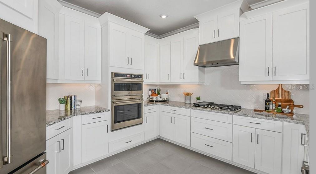 7907 INTERSTELLAR AVE, SARASOTA, FL — photo 5