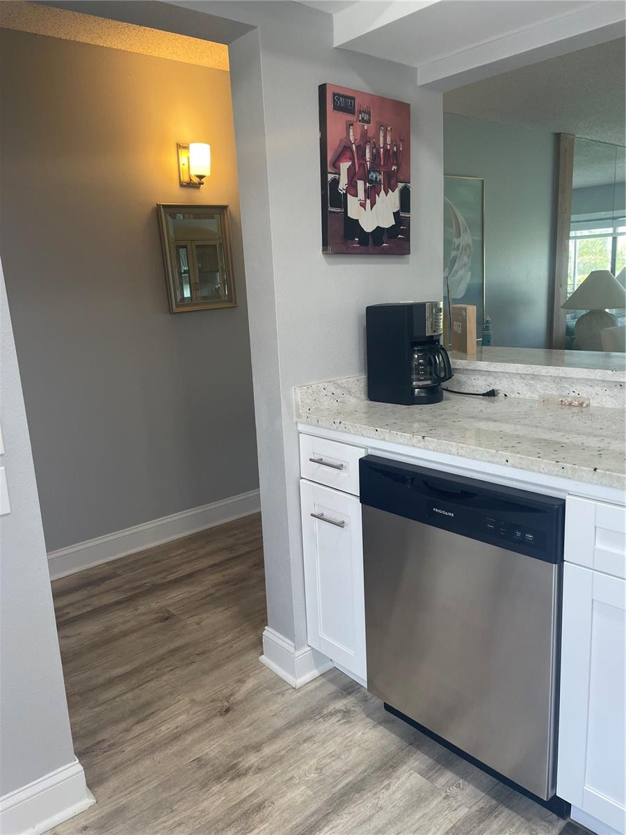 5724 LA PUERTA DEL SOL BLVD #248, ST PETERSBURG, FL — photo 6