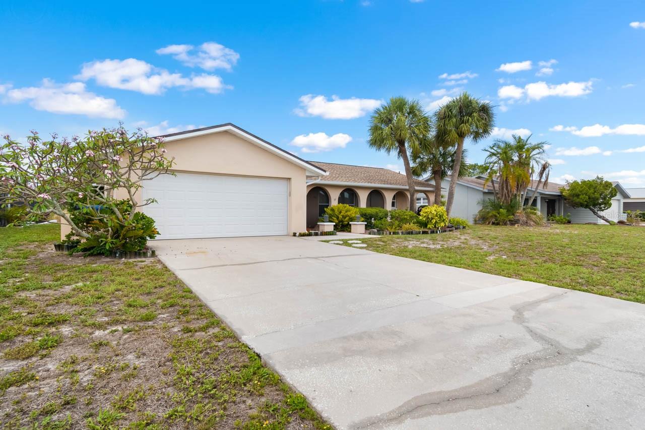 736 FLAMINGO DR, APOLLO BEACH, FL — photo 5