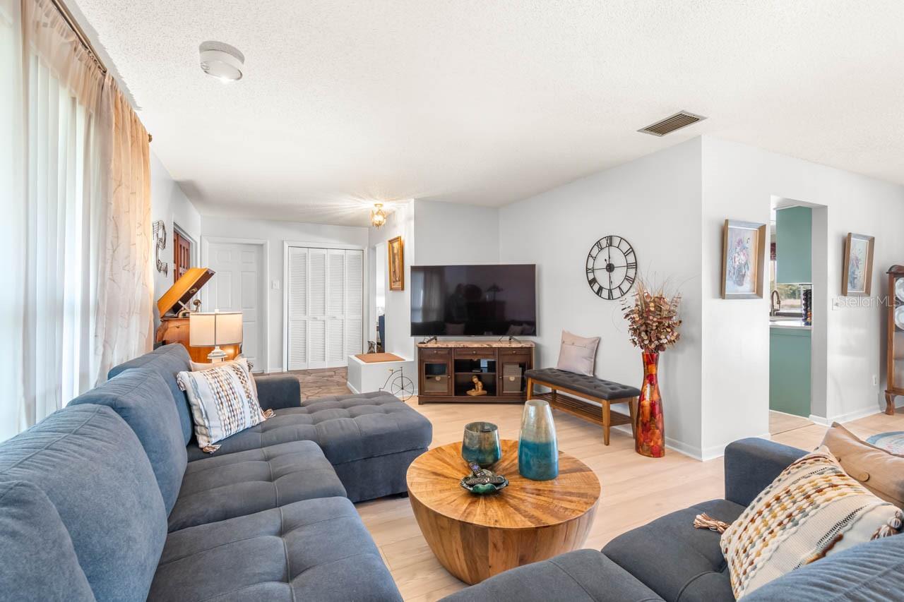 736 FLAMINGO DR, APOLLO BEACH, FL — photo 12
