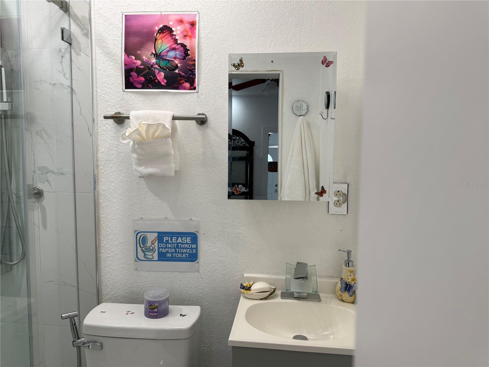 8301 LOPEZ DR, TAMPA, FL — photo 26