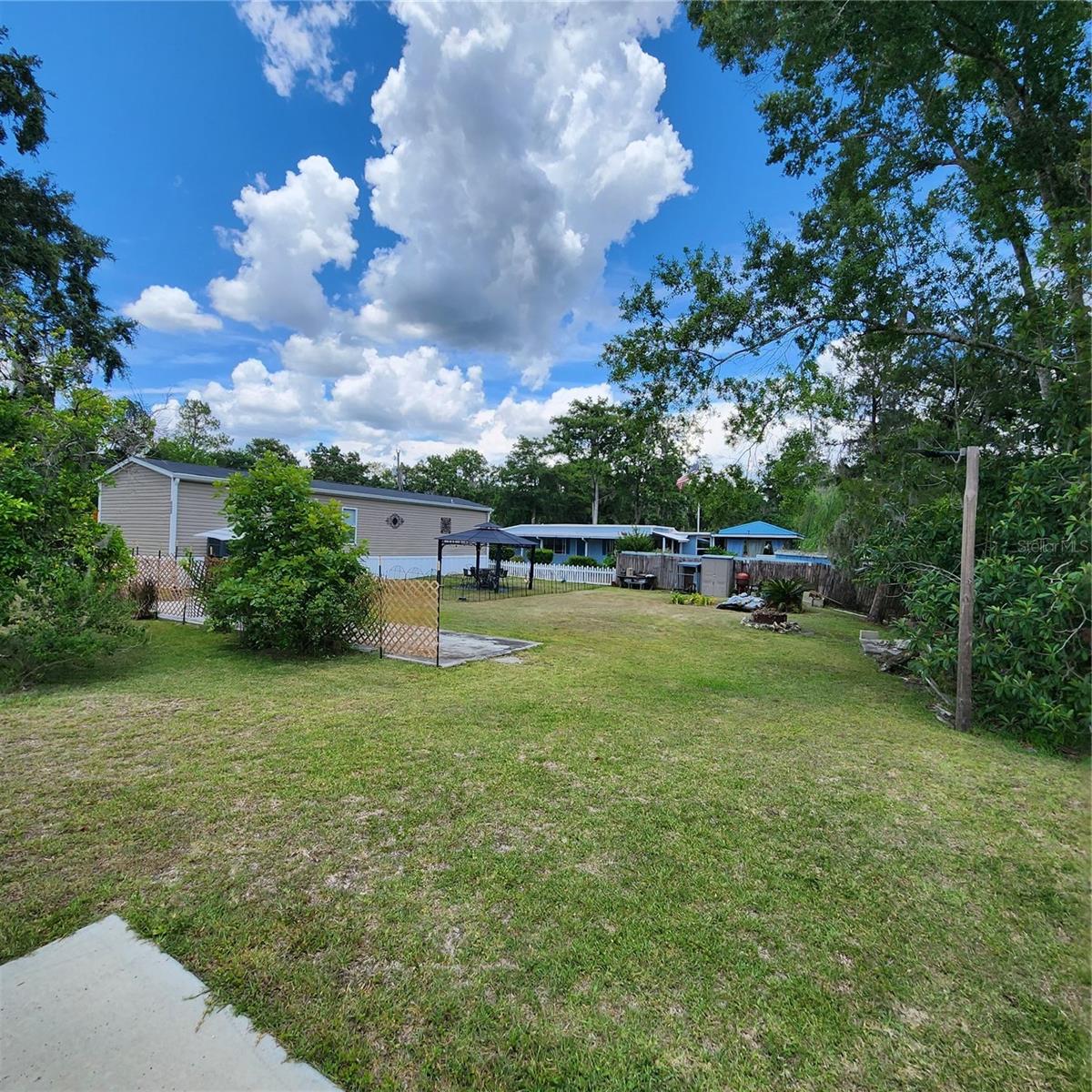 609 S REDBUD TER, INVERNESS, FL — photo 39