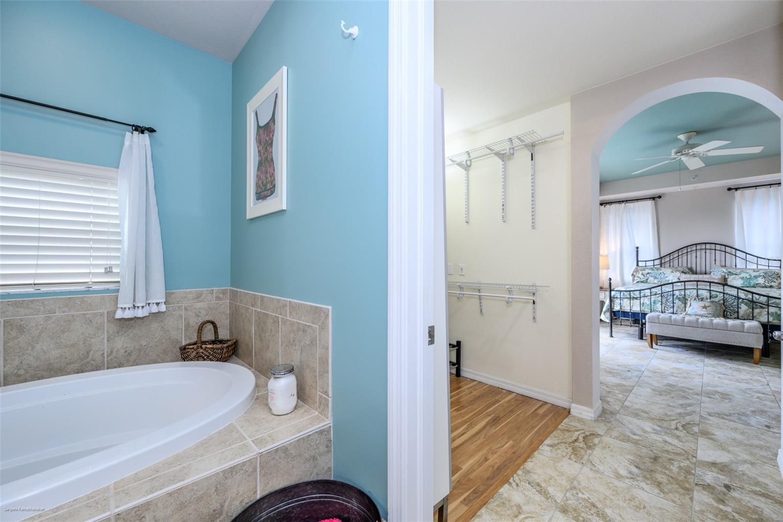 5125 MELBOURNE ST #E201, PUNTA GORDA, FL — photo 32