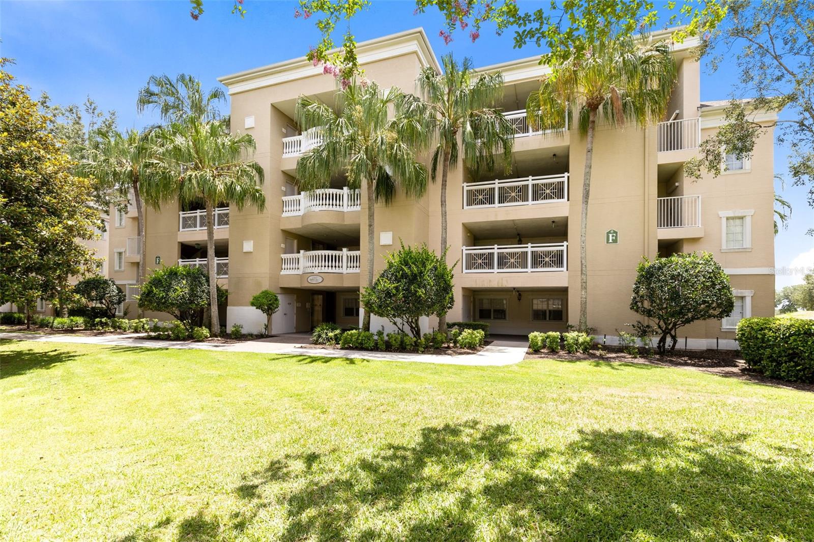 1360 CENTRE COURT RIDGE DR #201, REUNION, FL