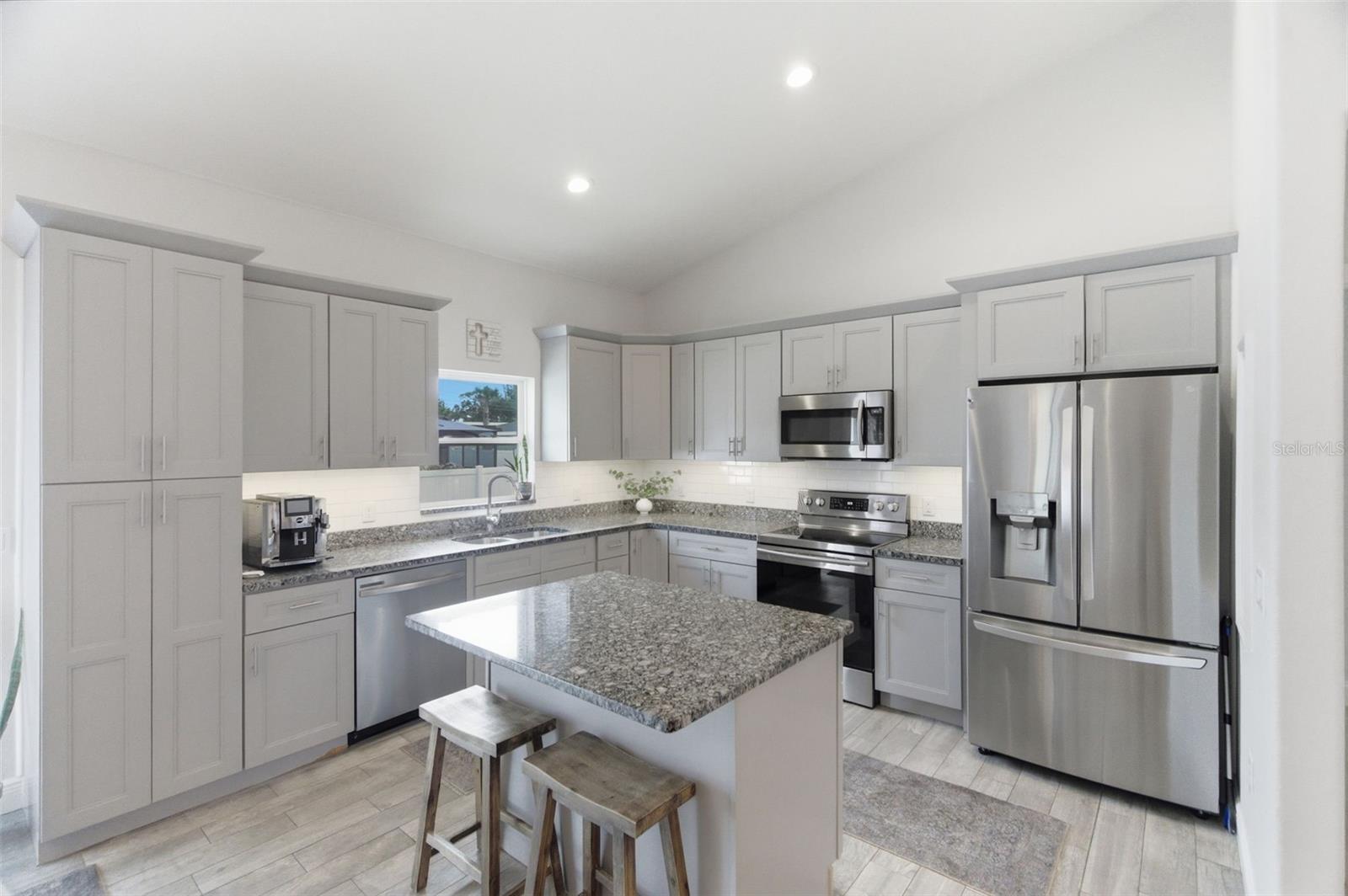 1016 GULF RD, TARPON SPRINGS, FL — photo 4