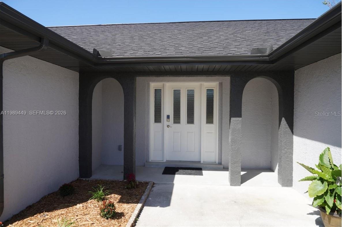 563 PRESQUE ISLE DR, PORT CHARLOTTE, FL — photo 2