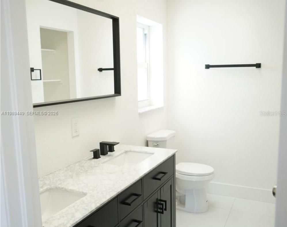 563 PRESQUE ISLE DR, PORT CHARLOTTE, FL — photo 24
