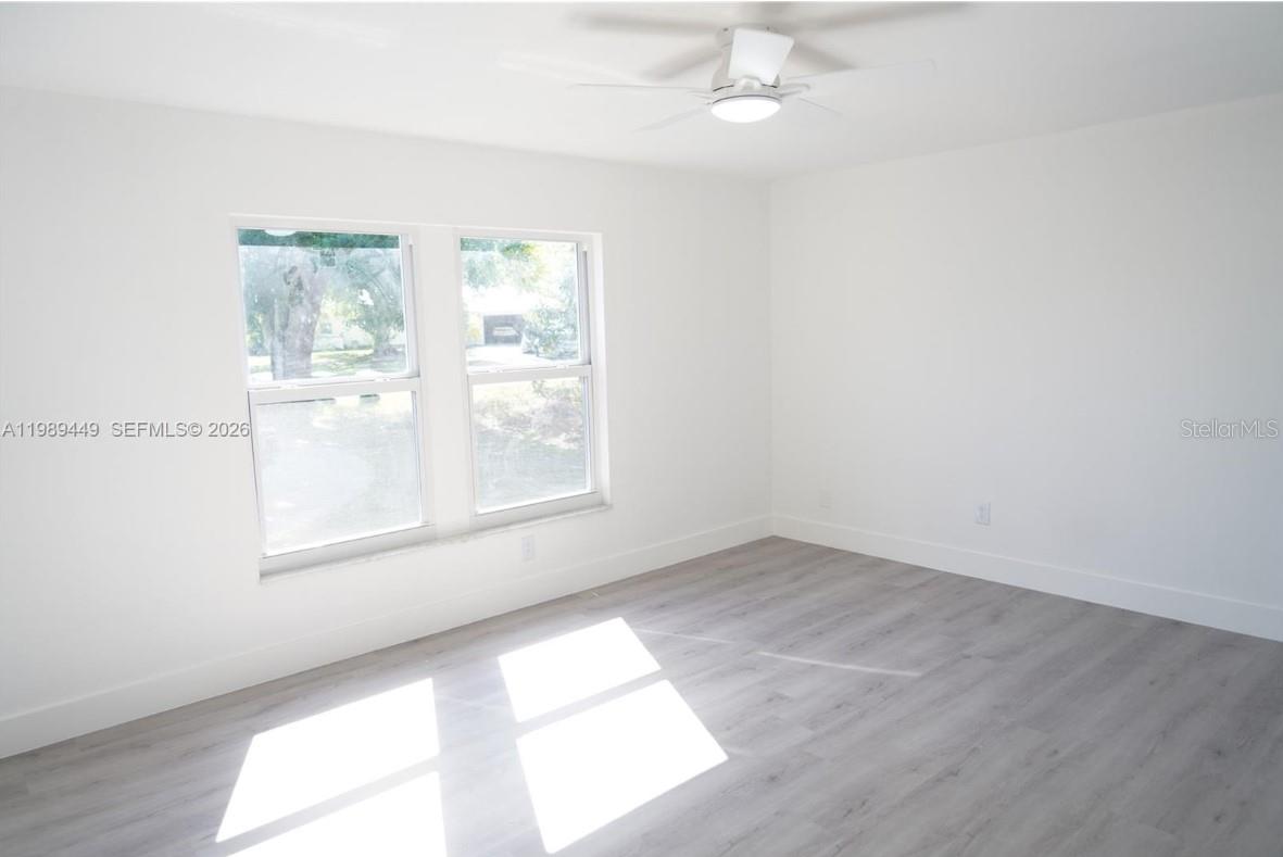 563 PRESQUE ISLE DR, PORT CHARLOTTE, FL — photo 25