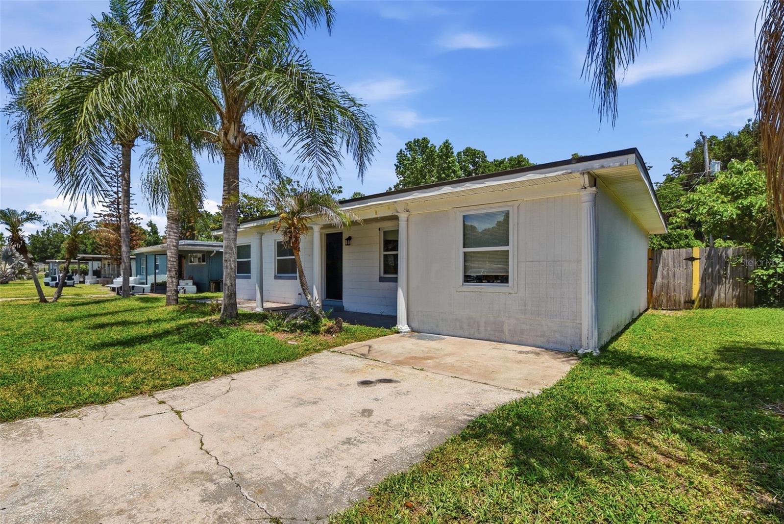 213 HAYS DR, SANFORD, FL — photo 2