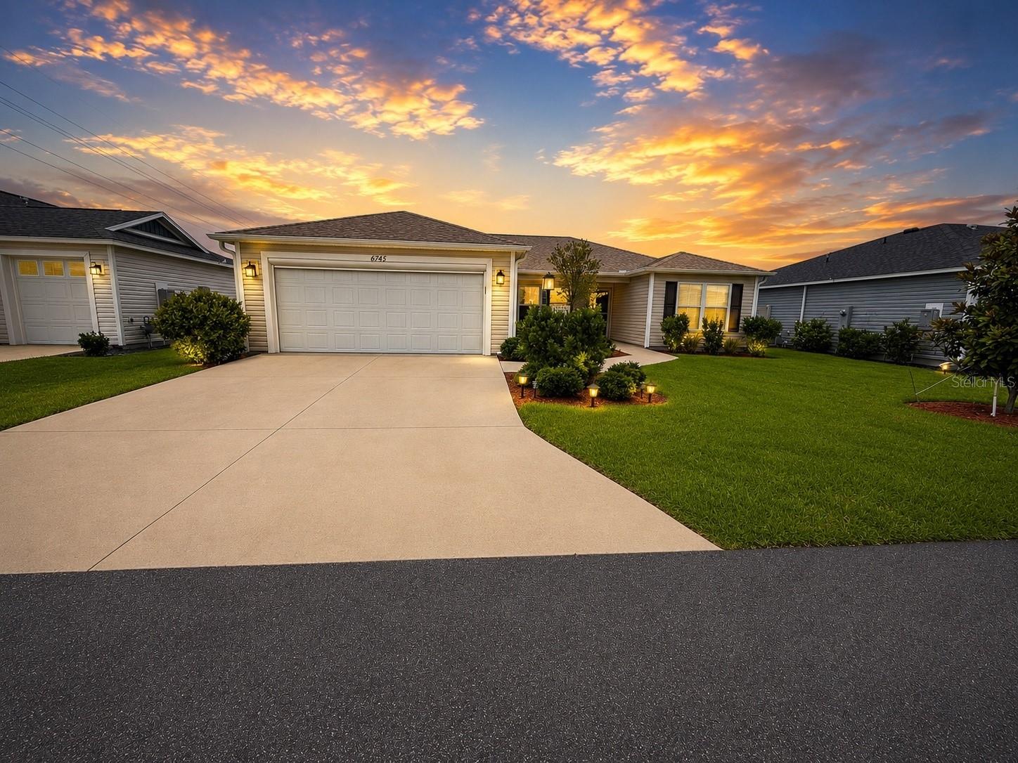 6743 MARY LOOP, THE VILLAGES, FL — photo 4