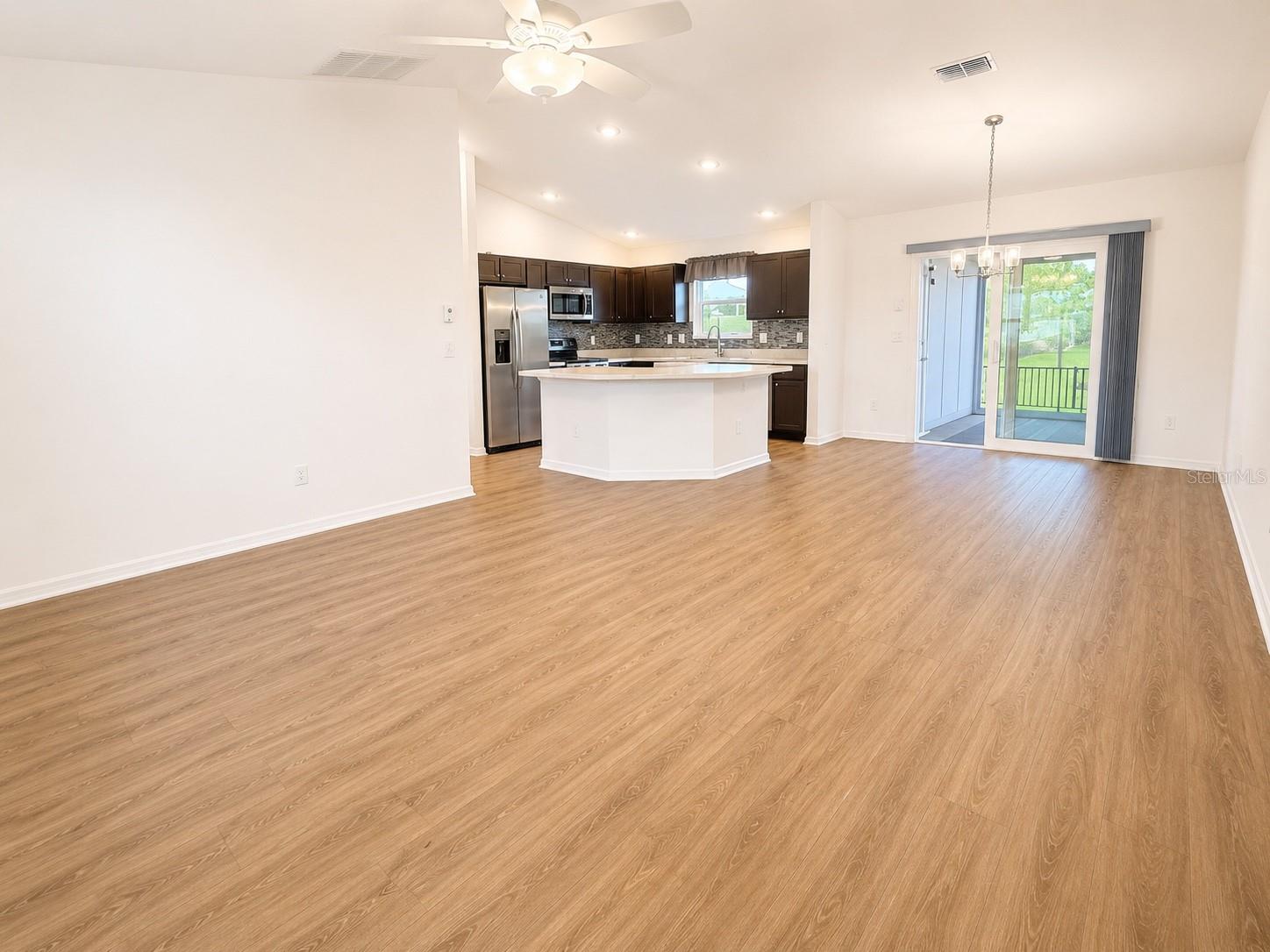 6743 MARY LOOP, THE VILLAGES, FL — photo 26