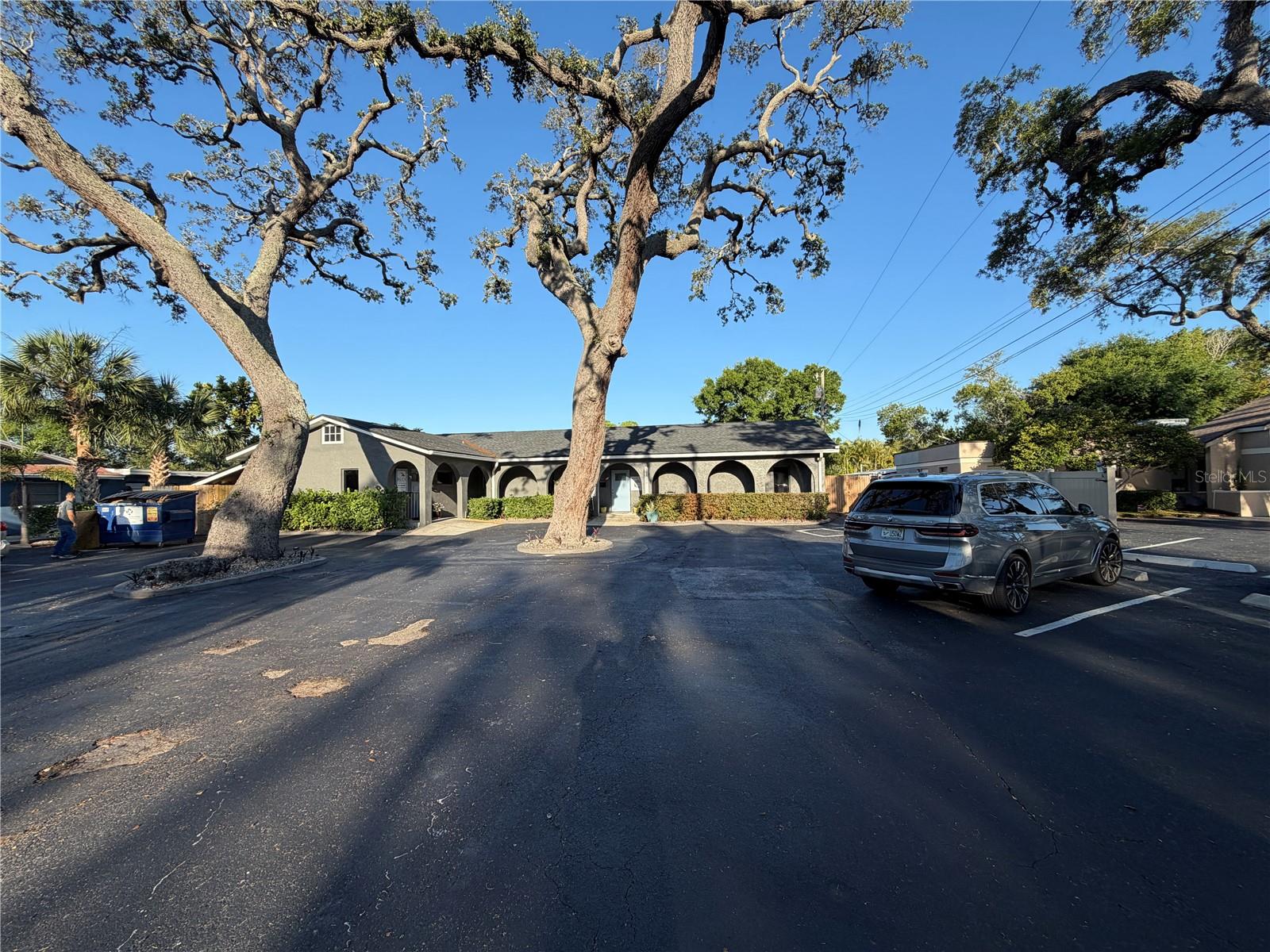 11520 OAKHURST RD, LARGO, FL — photo 2
