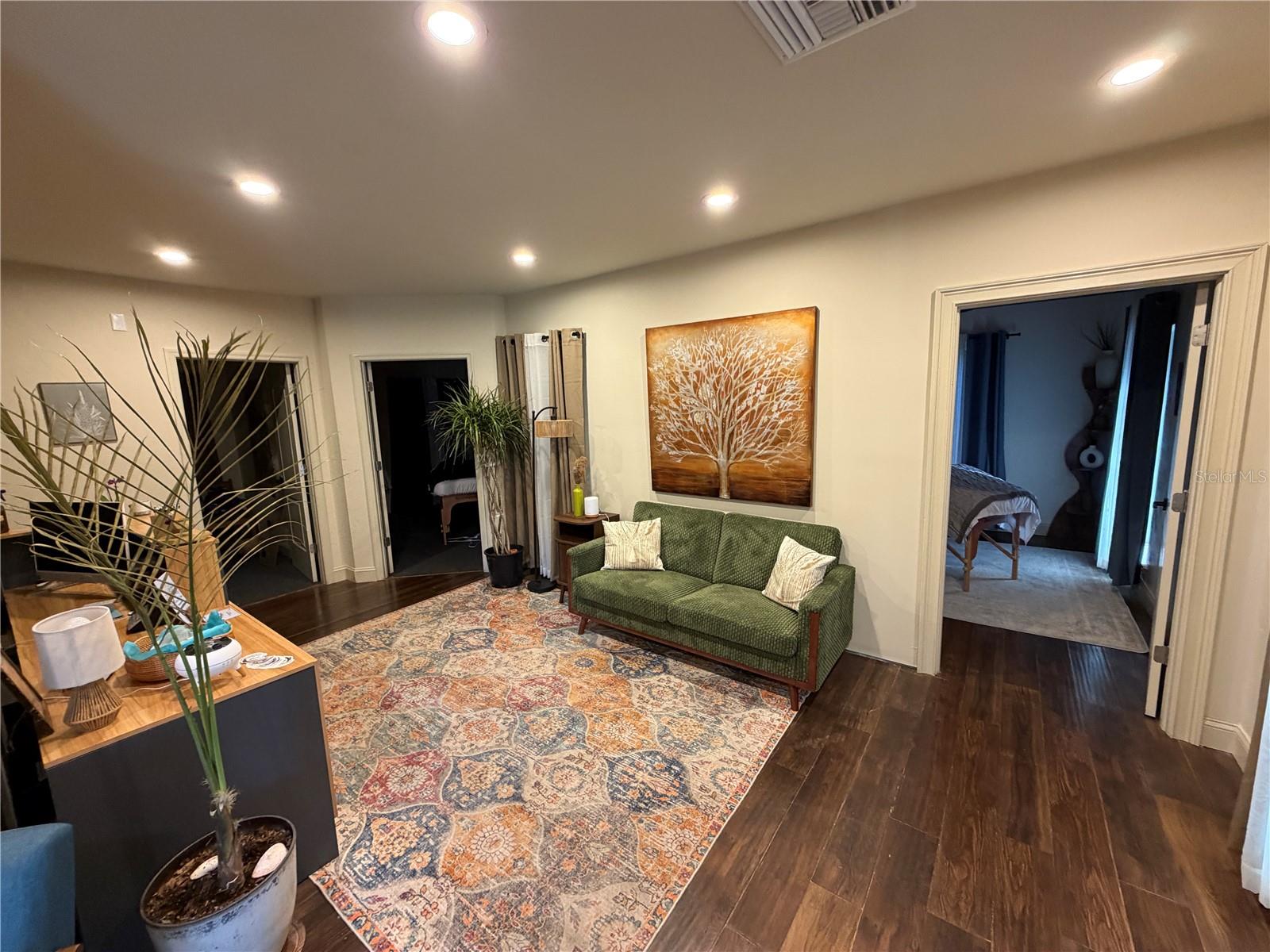 11520 OAKHURST RD, LARGO, FL — photo 8