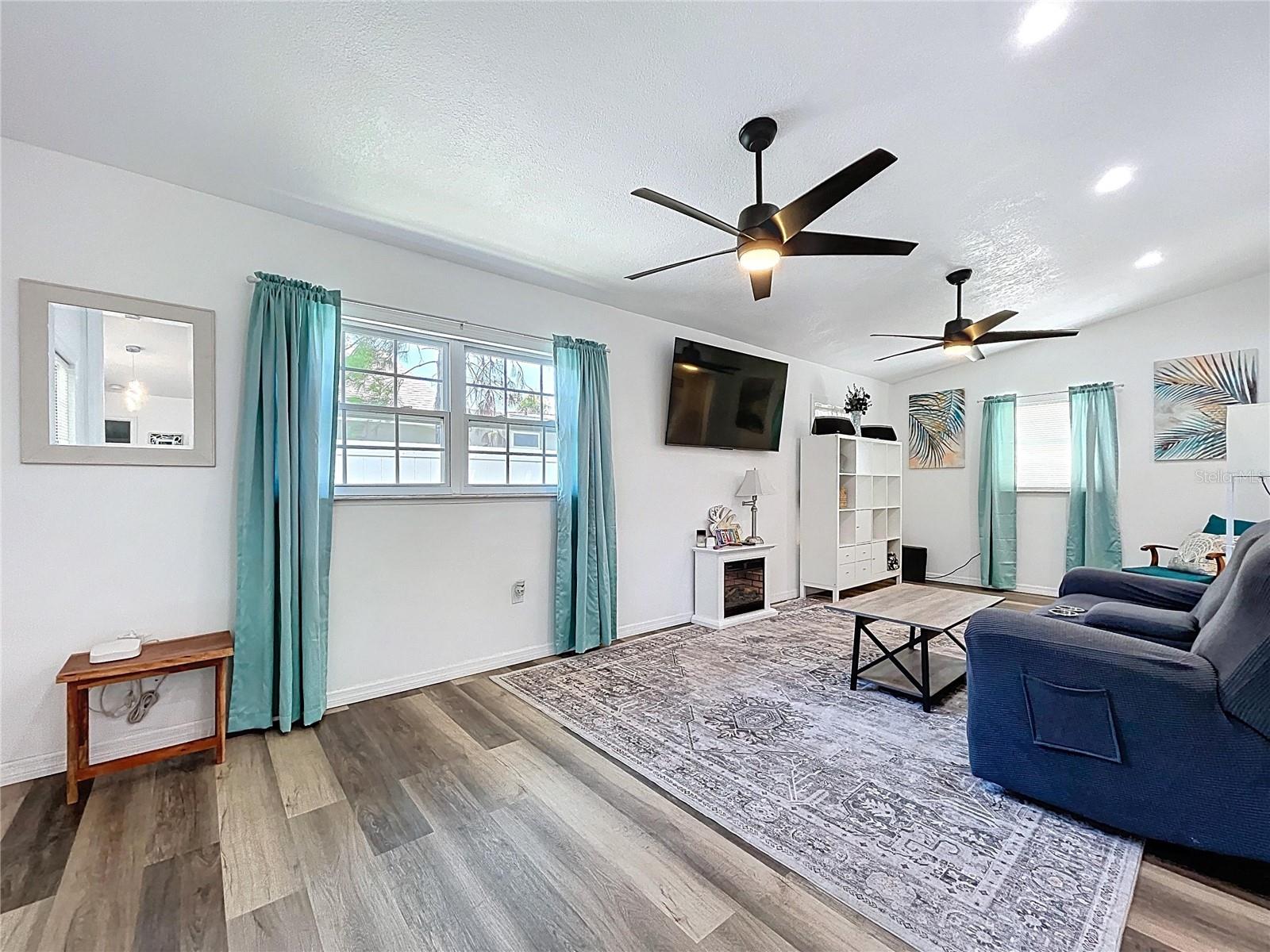 7110 S MASCOTTE ST, TAMPA, FL — photo 12