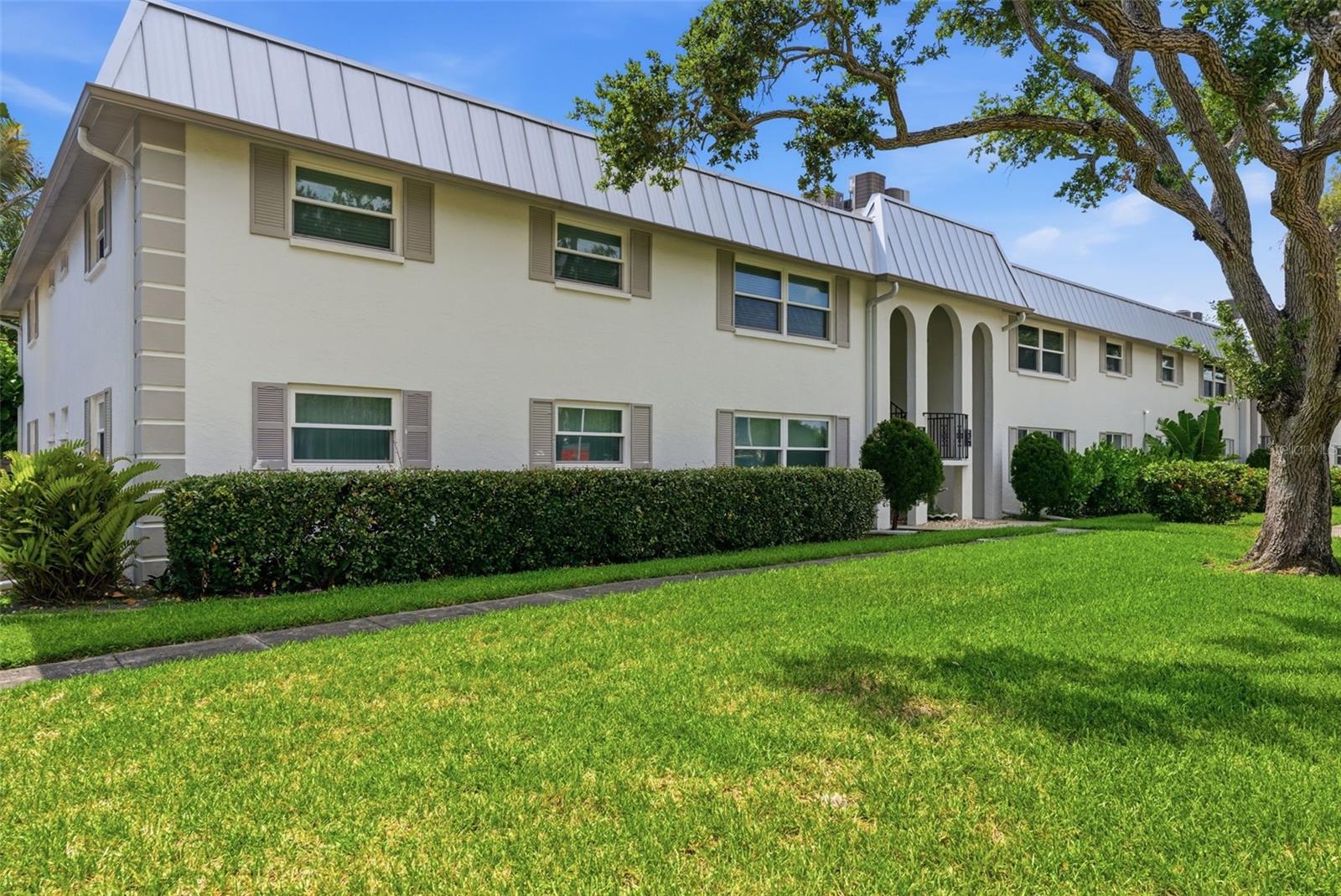 5800 HOLLYWOOD BLVD #214, SARASOTA, FL — photo 2