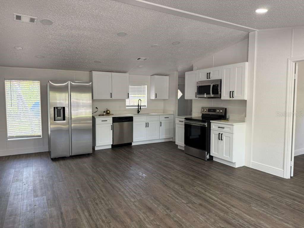10350 EVERGREEN ST, NEW PORT RICHEY, FL — photo 3
