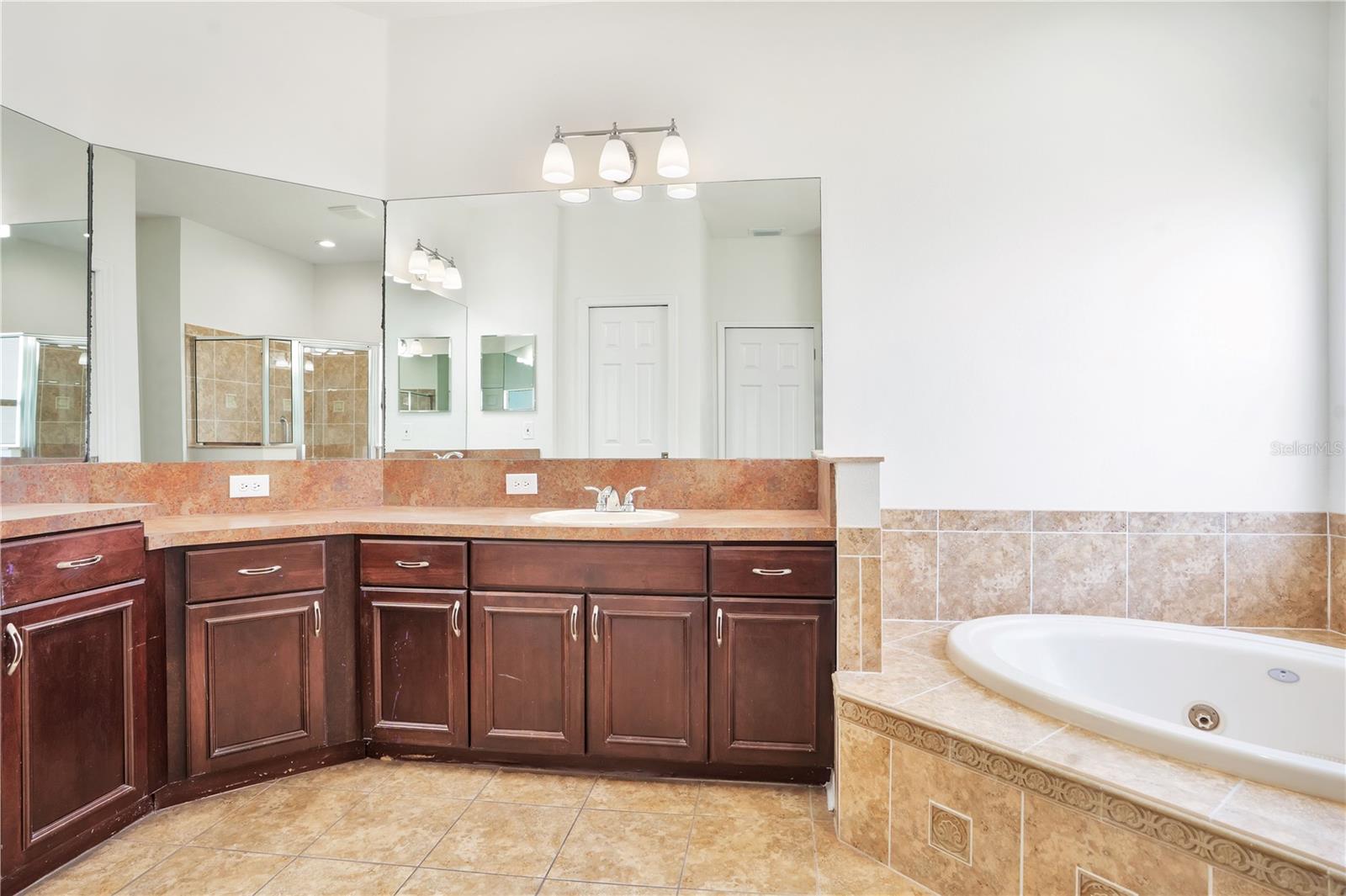 432 YORK DALE DR, RUSKIN, FL — photo 25