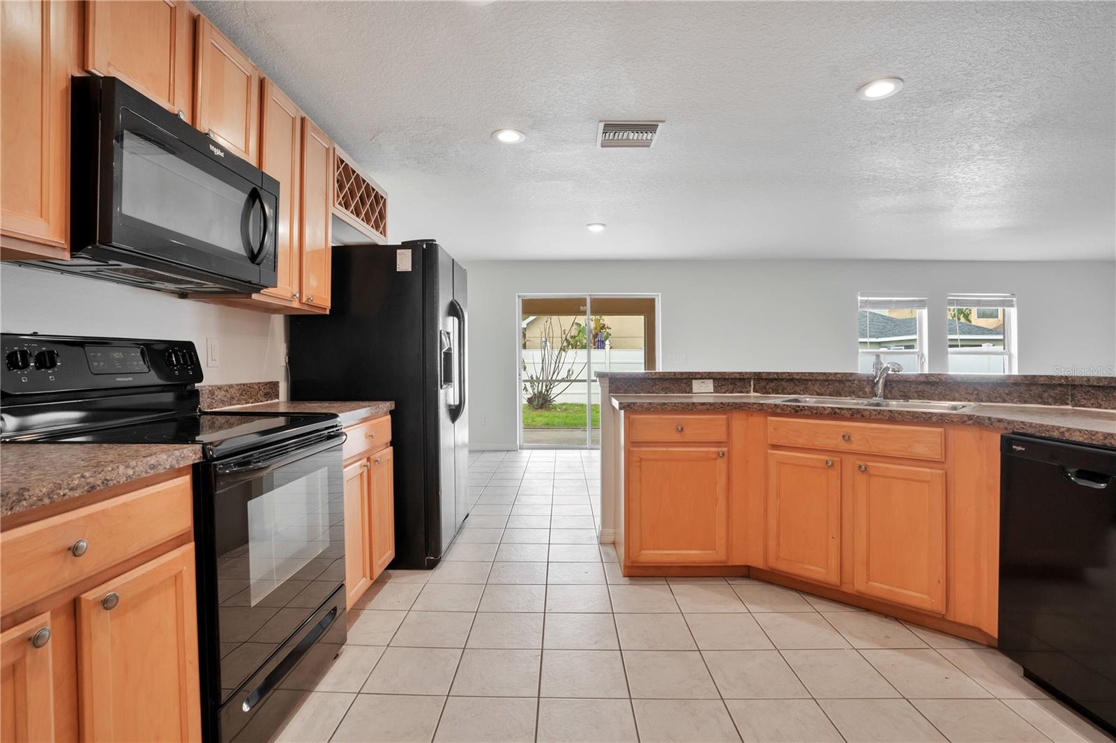 12012 CITRUS LEAF DR, GIBSONTON, FL — photo 4