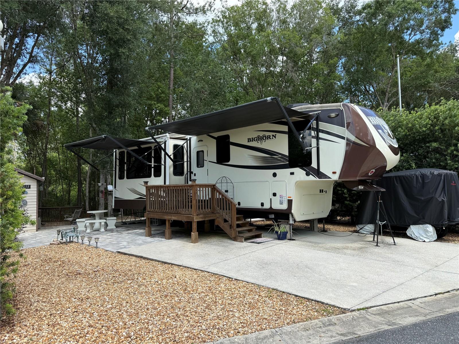 2853 NE 104TH TER, SILVER SPRINGS, FL — photo 3