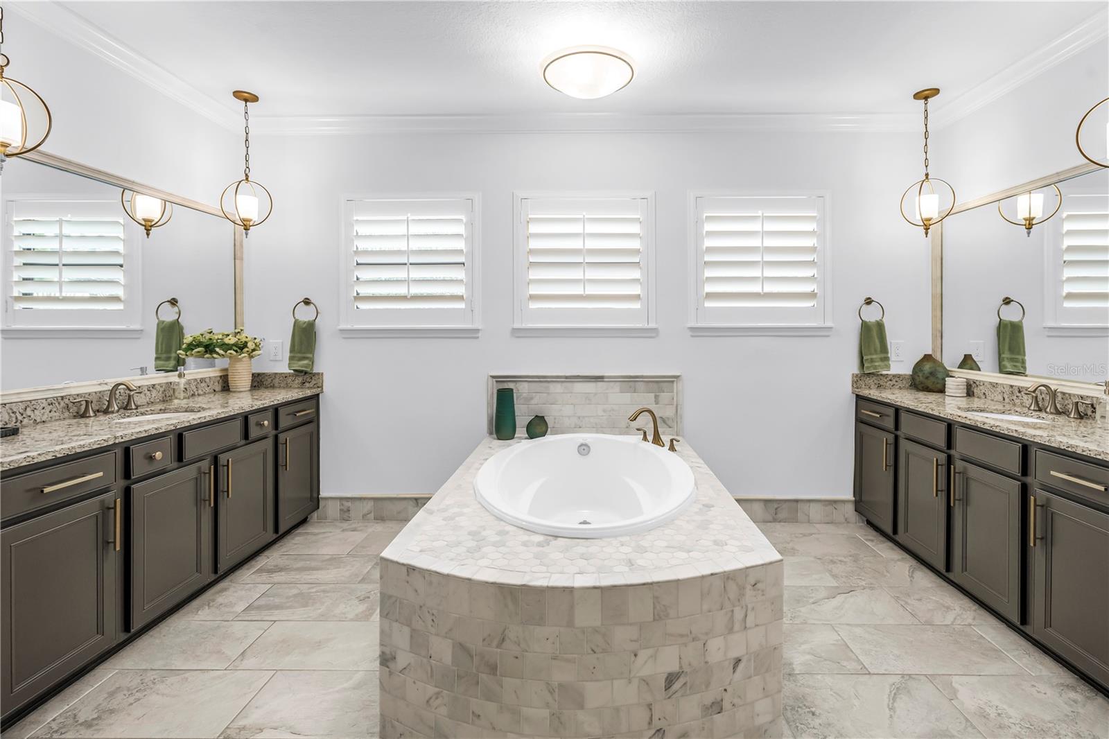 6237 SIGNATURE POINTE LN, BRADENTON, FL — photo 44