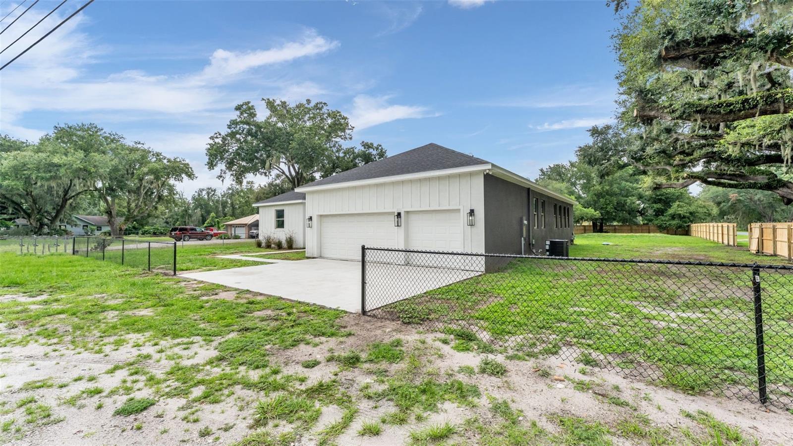 104 THRASHER RD, PLANT CITY, FL — photo 47
