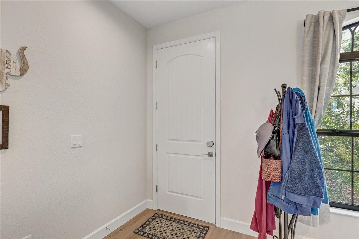 7314 MADRID RD, WEEKI WACHEE, FL — photo 4