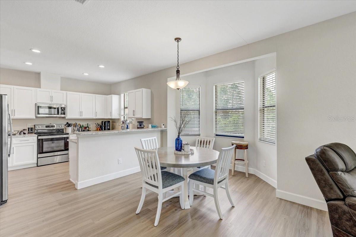 7314 MADRID RD, WEEKI WACHEE, FL — photo 9