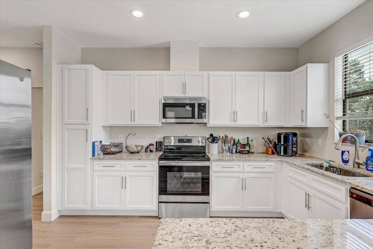 7314 MADRID RD, WEEKI WACHEE, FL — photo 14