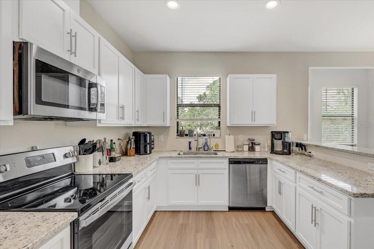 7314 MADRID RD, WEEKI WACHEE, FL — photo 15
