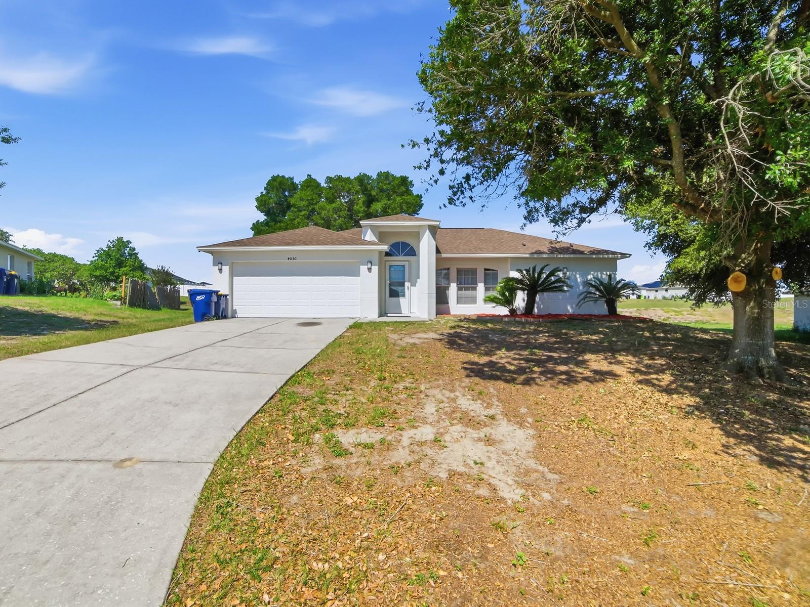 4030 LAKE BLUFF DR, MASCOTTE, FL
