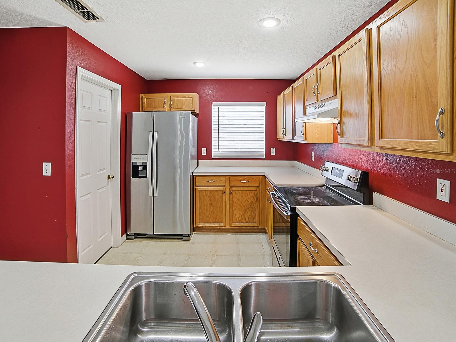 4030 LAKE BLUFF DR, MASCOTTE, FL — photo 25