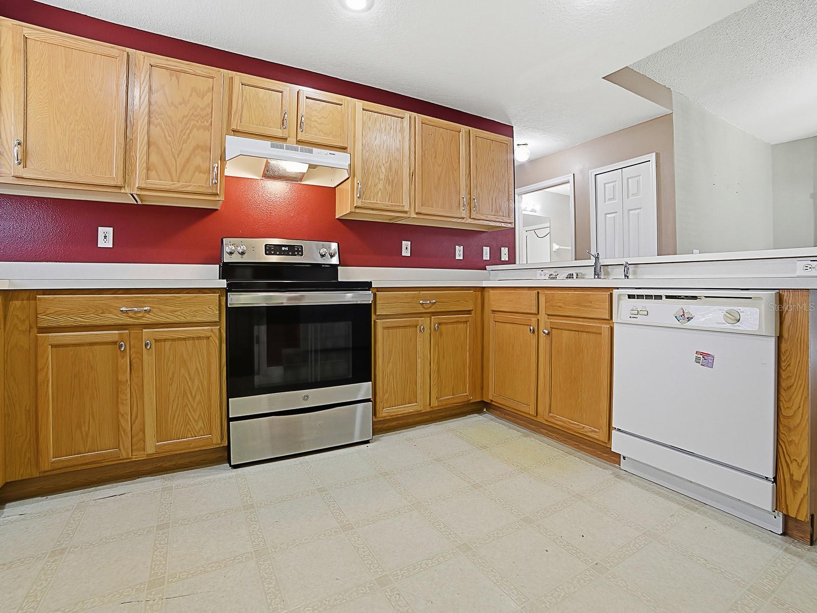 4030 LAKE BLUFF DR, MASCOTTE, FL — photo 29