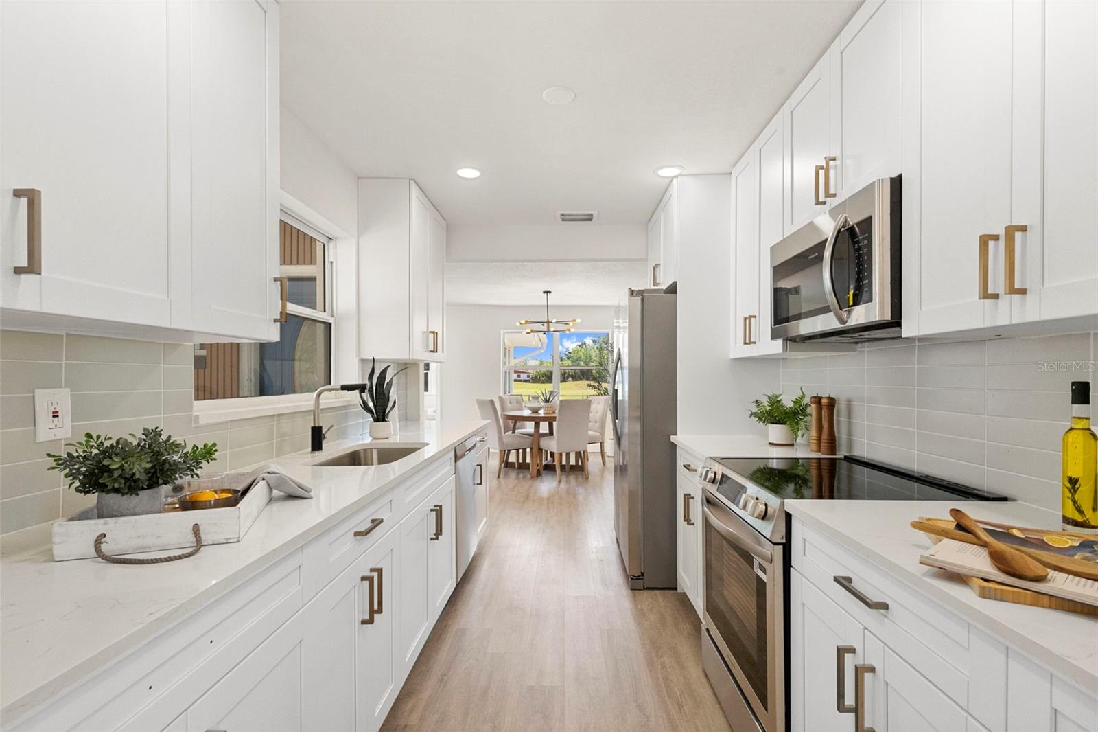 10221 N FLEETWOOD DR, TAMPA, FL — photo 20