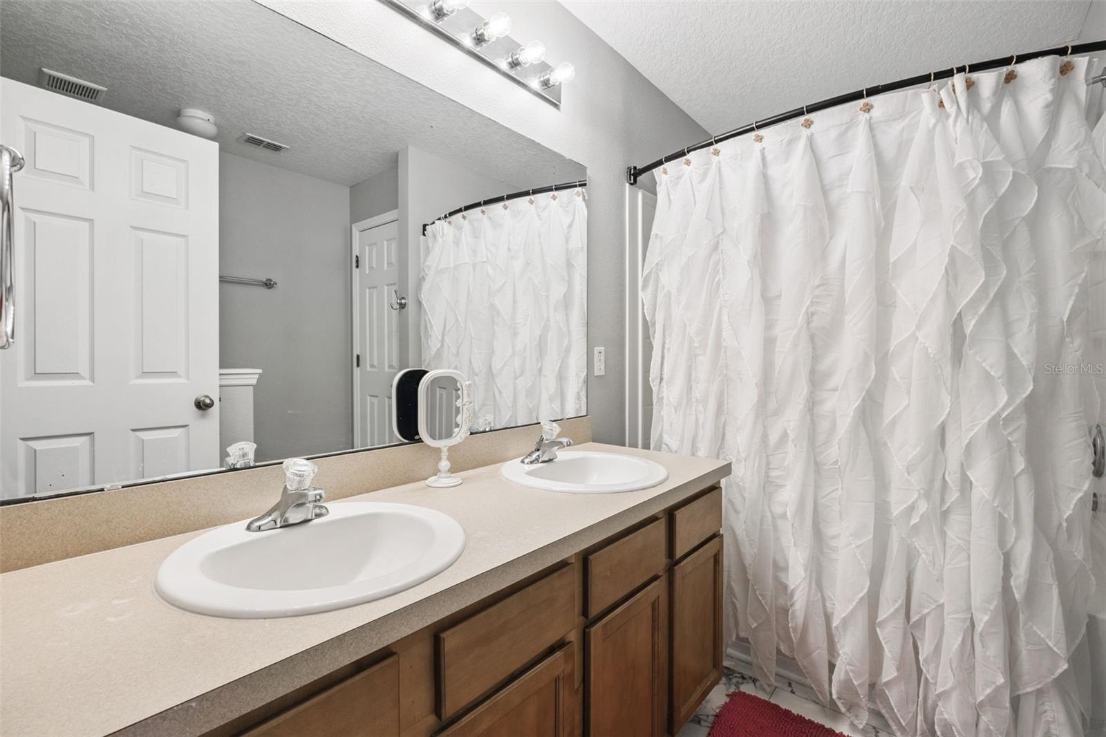 2523 MARTINS RUN, TAVARES, FL — photo 12