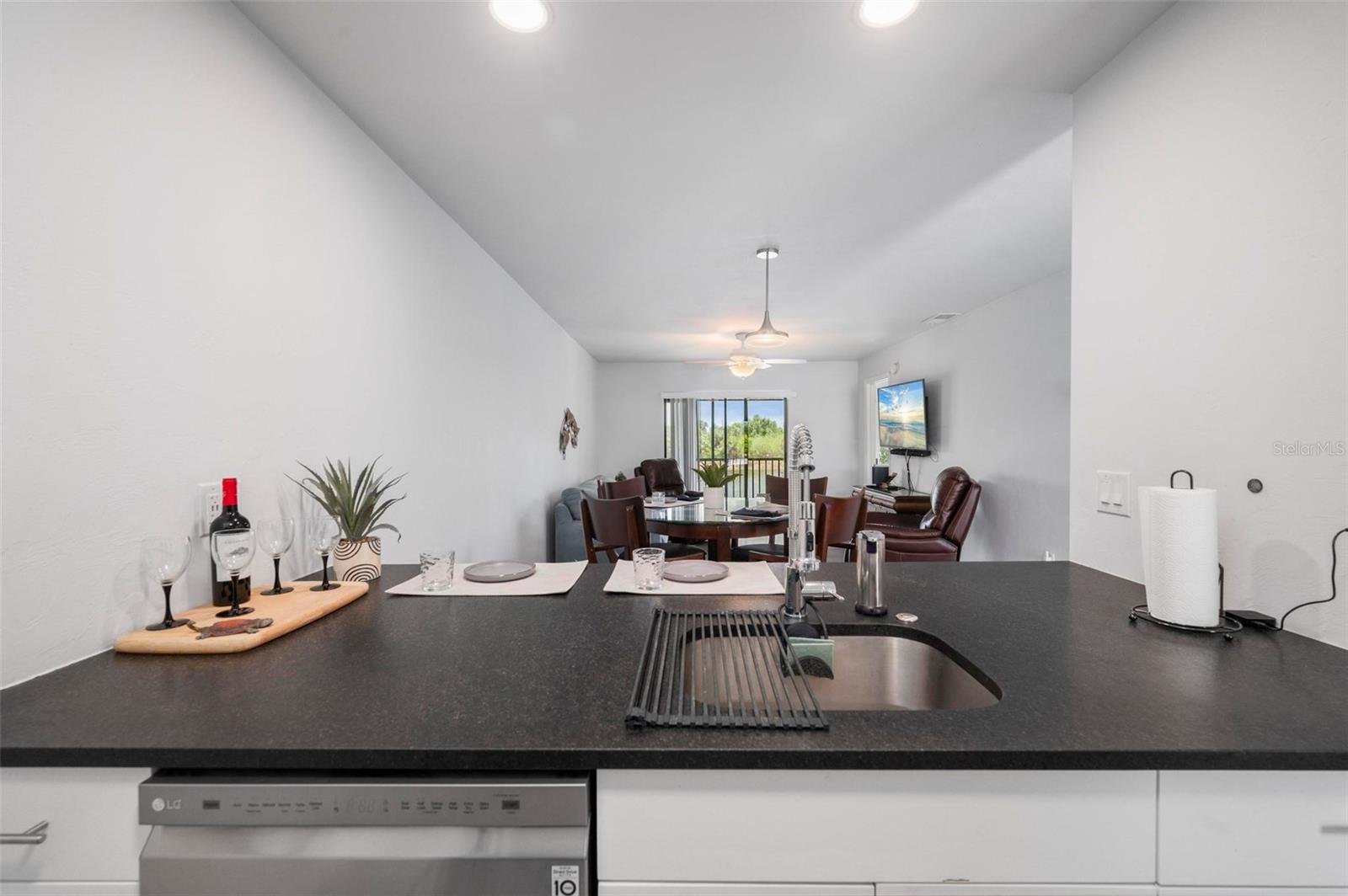 4064 OAKVIEW DR #D9, PORT CHARLOTTE, FL — photo 10