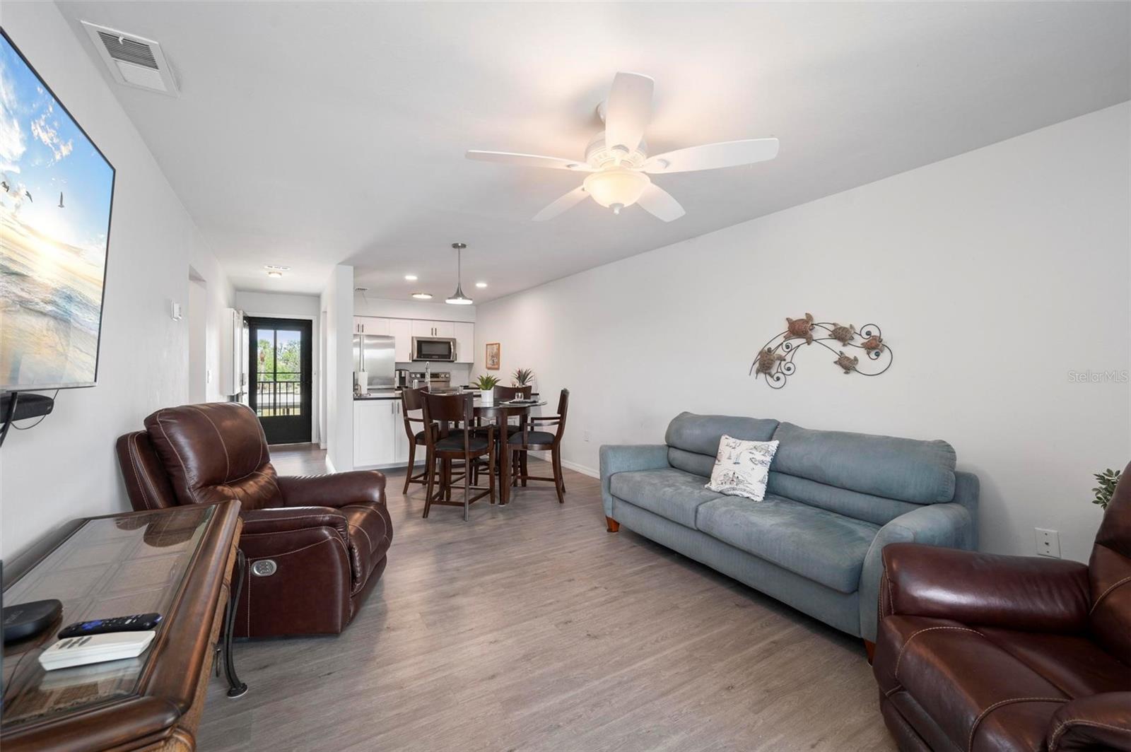 4064 OAKVIEW DR #D9, PORT CHARLOTTE, FL — photo 16