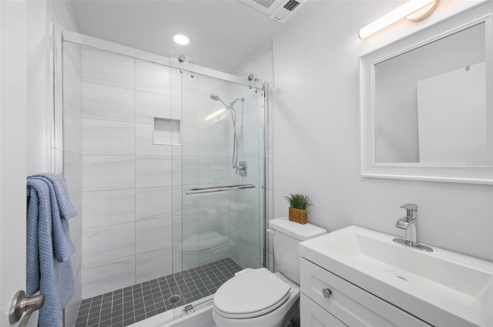4064 OAKVIEW DR #D9, PORT CHARLOTTE, FL — photo 21