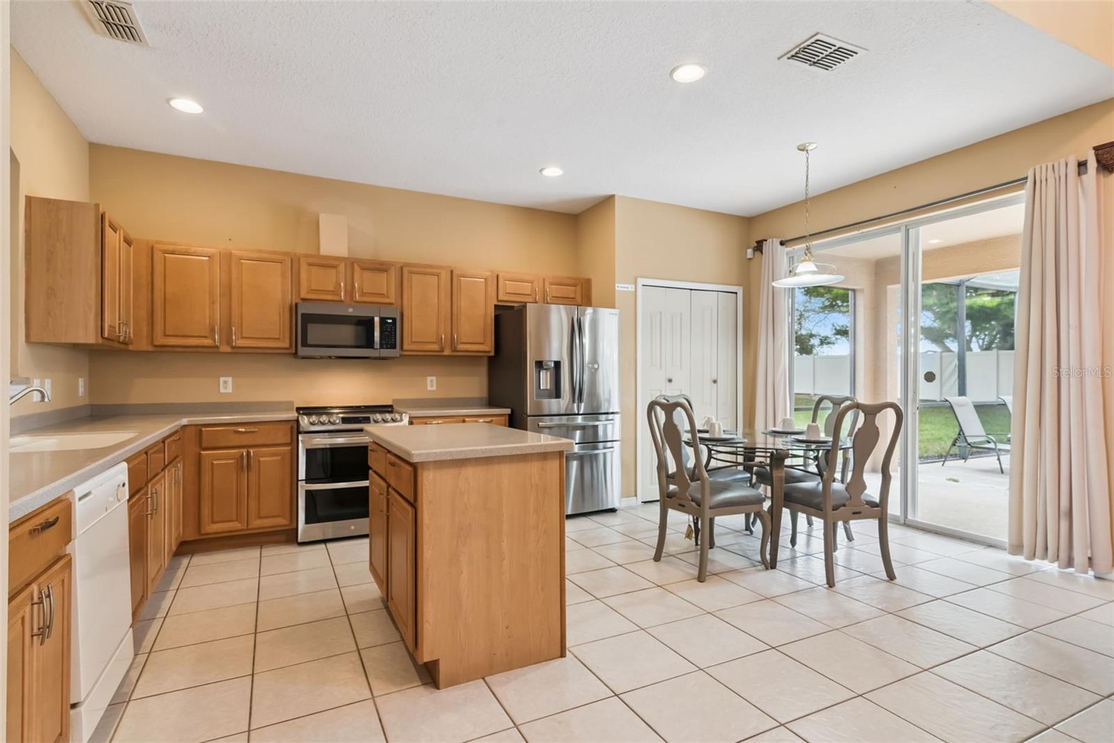 1162 SOLANA CIR, DAVENPORT, FL — photo 4
