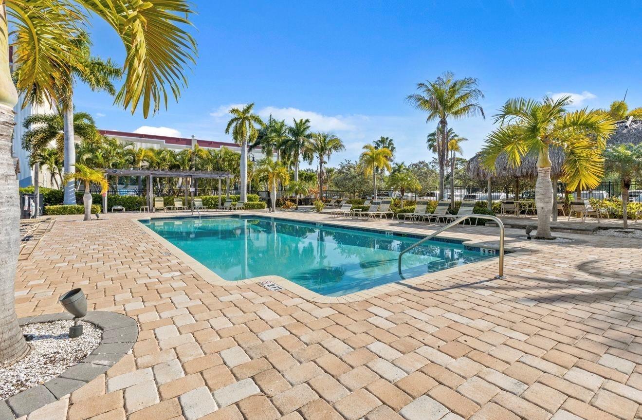 6080 MOORINGS DR S, ST PETERSBURG, FL — photo 33