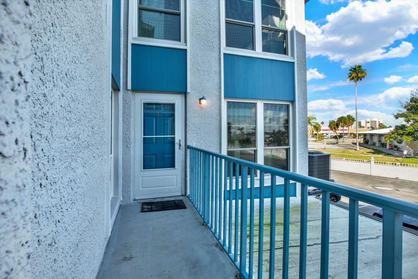 169 MEDALLION BLVD #E, MADEIRA BEACH, FL — photo 2