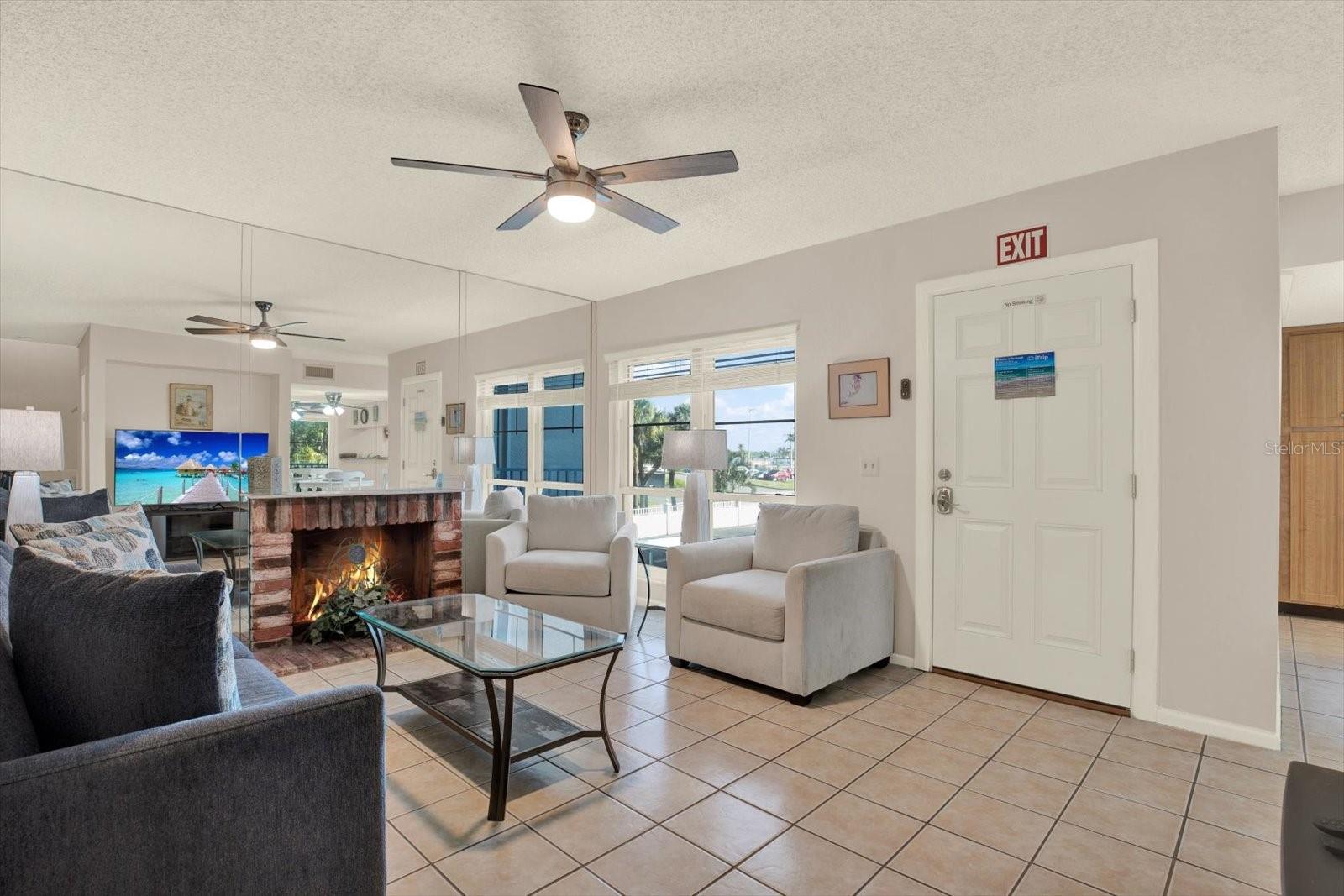 169 MEDALLION BLVD #E, MADEIRA BEACH, FL — photo 4