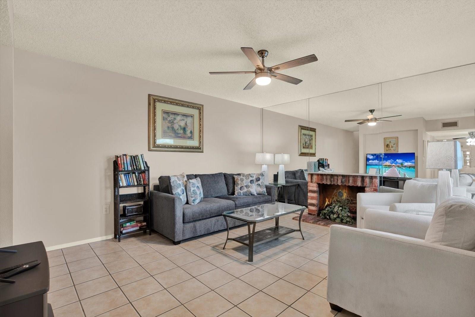 169 MEDALLION BLVD #E, MADEIRA BEACH, FL — photo 5