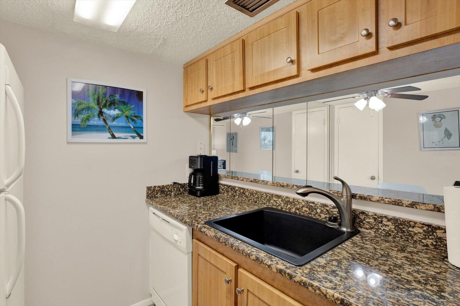 169 MEDALLION BLVD #E, MADEIRA BEACH, FL — photo 6