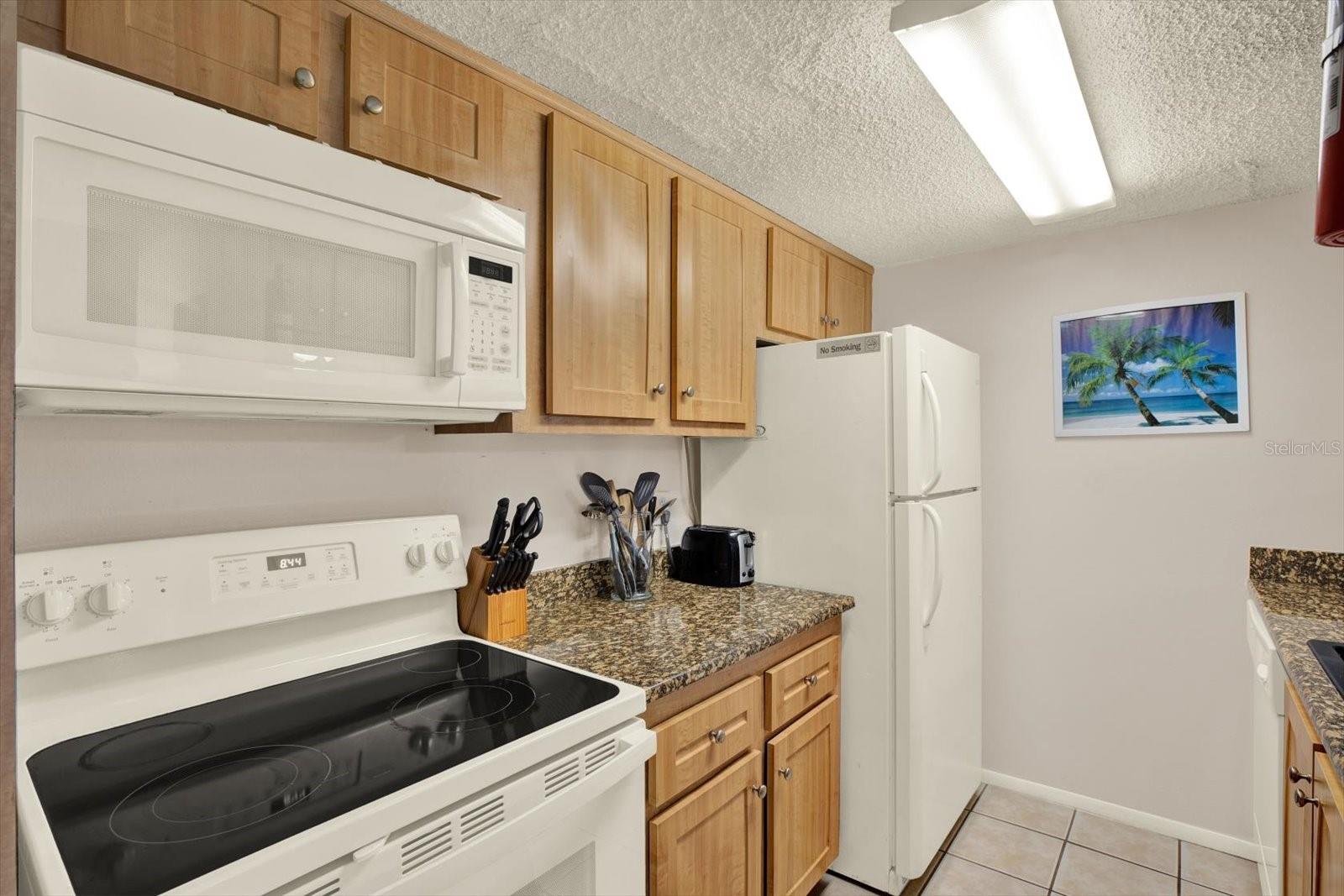 169 MEDALLION BLVD #E, MADEIRA BEACH, FL — photo 7